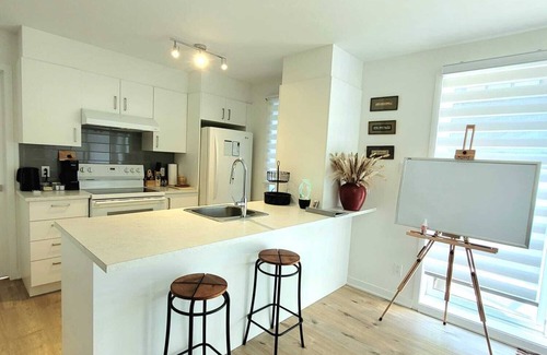 Longueuil Apartment | MTR Apart | Montreal | Hospital | Corporate Stay.