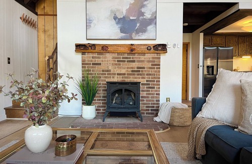 Boone Ski Chalet | MtView TheaterGameRm Heated Floors Fire-pit Playground Tennis and Basketball