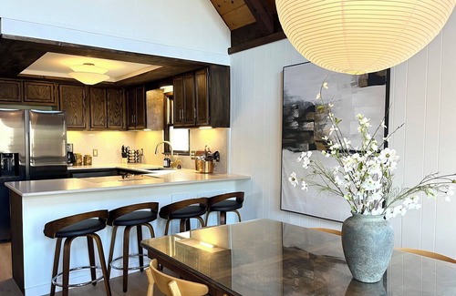 Boone Ski Chalet | MtView TheaterGameRm Heated Floors Fire-pit Playground Tennis and Basketball