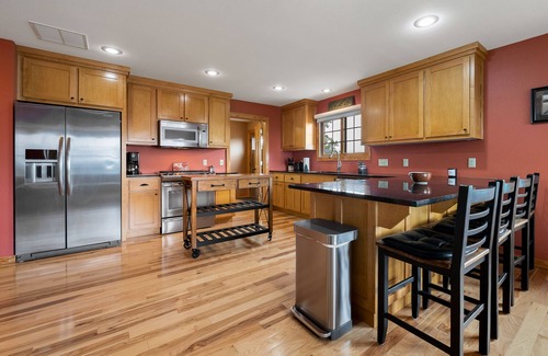 Eureka Springs House | Multi-level home with a game room, washer/dryer, fireplace, deck & central AC