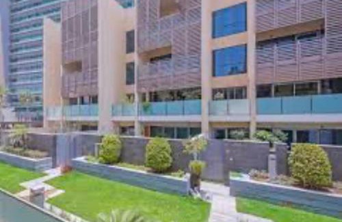 Abu Dhabi City Center Bed & Breakfast | Muneera B&B - LADIES ONLY