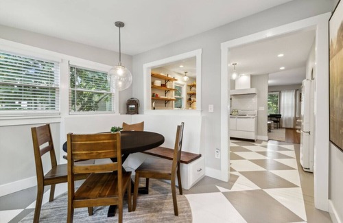 Franklin Apartment | Murals + Design Details Walkable to Franklin