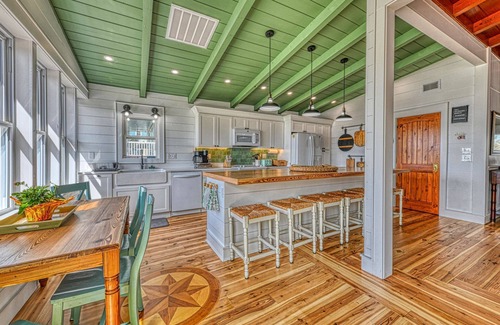 Garden City House | Murray's Inlet Shack - Four Bedroom, Three 1/5 Bath with huge private pool