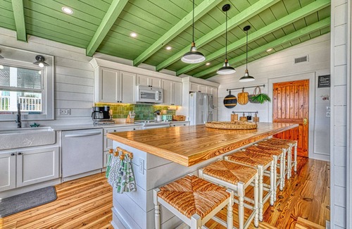 Garden City House | Murray's Inlet Shack - Four Bedroom, Three 1/5 Bath with huge private pool
