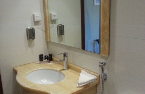 Al Ghubrah Ash Shamaliyyah Hotel | Muscat Inn Hotel