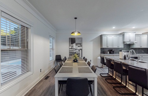 Goodlettsville House | Music City Manor: A Grand Ole Getaway