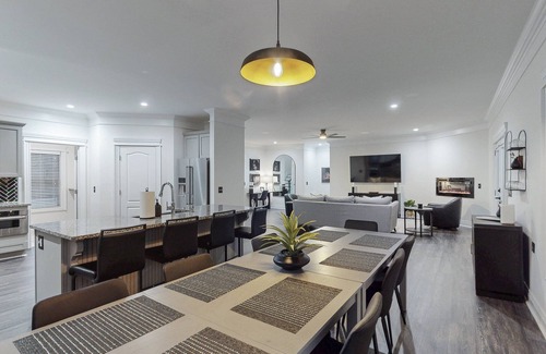 Goodlettsville House | Music City Manor: A Grand Ole Getaway