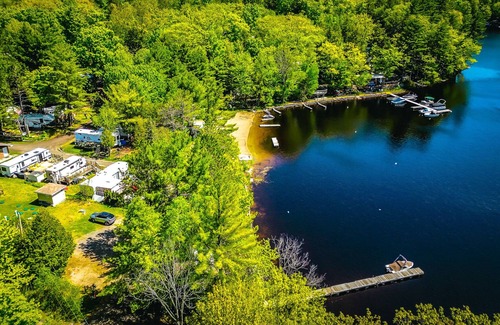 Torrance RV Rental | Muskoka Glamping Structure 9