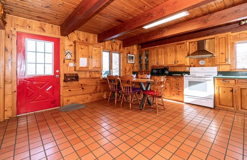 Minden Hills Cottage | Muskoka Retreat + Hot Tub/Steam Room - Lake Kushog