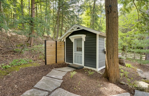 Muskoka Lakes House | Muskoka retreat located in one of the most sought after areas of Muskoka
