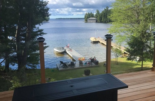 Muskoka Lakes Cottage | Muskoka Waterfront Cottage - Lake Muskoka Shallow Water Entry