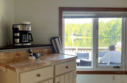 Seguin Cottage | Muskoka Waterfront Cottage-Starlink-Sandy Beach