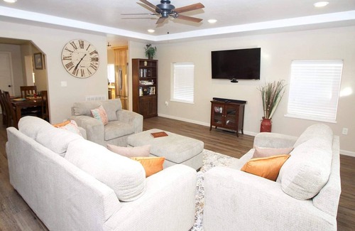 Grand Junction House | Mustang Ridge 2 bed 1 bath sleeps 6