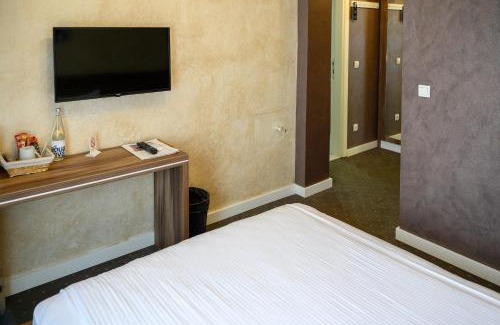 Inija Hotel | MV Monogram