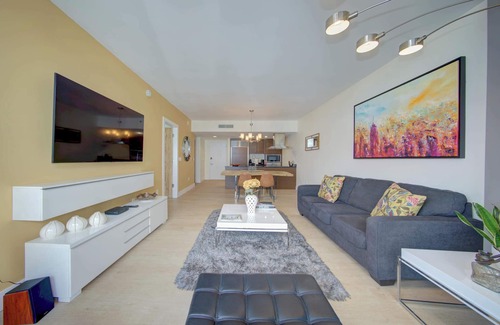 Downtown Miami Apartment | MVR Balcony Bliss in Miami