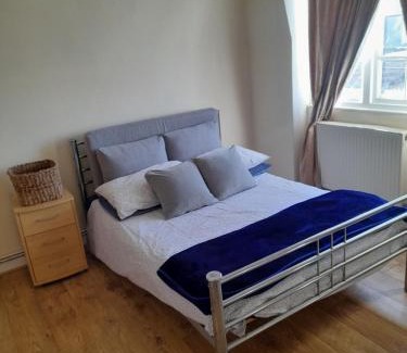 Larkhall House | My home, you home