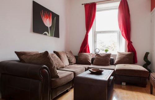 Marchmont Apartment | My Meadows, City Centre Apartment, Sunny&Spacious