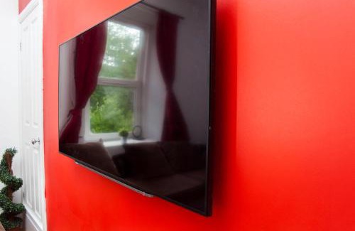 Marchmont Apartment | My Meadows, City Centre Apartment, Sunny&Spacious