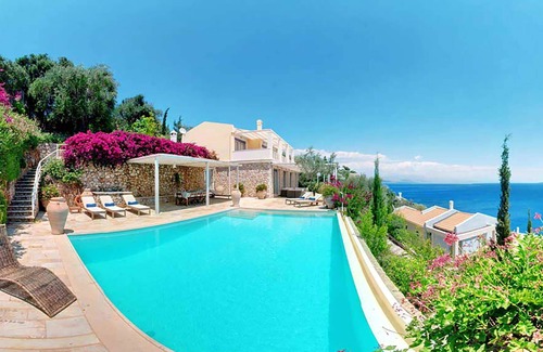 Petaleia Villa | My Rental Homes - Villa Aspro with swimming pool with jacuzzi, terrace sea view