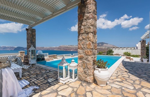 Akrotiri Villa | My Rental Homes - Villa Crystal private infinity pool, sea views and Spa