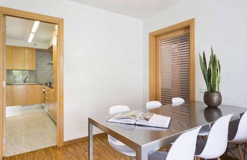 Sant Gervasi Apartment | My Space Barcelona 6 Apart. in the center of Barcelona for up to 36 persons