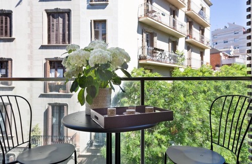 Sant Gervasi Apartment | My Space Barcelona 6 Apart. in the center of Barcelona for up to 36 persons