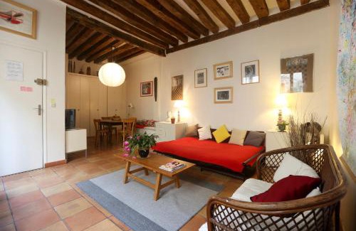 Quartier du Mail Apartment | My Trip in Paris - Argout