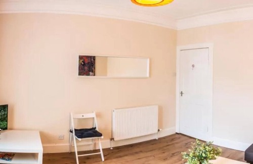 Dundee Apartment | Mycosy near the Park, 1 BR Apartment, Great Location- Dundee