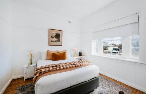 Central Mudgee House | Mygoura Cottage - Charming Country Living in Town