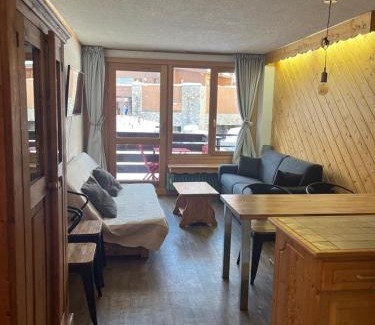 Val Claret Apartment | MyHome - Moutières B2 17 - Grand 2 pièces traversant au Val Claret, 4 à 6 pers