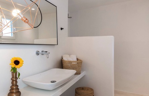 Platis Gialos Hotel | Mykonos Drops
