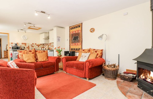 Redruth Cottage | MYNHEER FARM BOWJI, family friendly, with open fire in Redruth