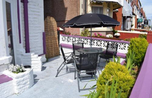 Blackpool Town Center House | MyRoomz Orchid Hotel