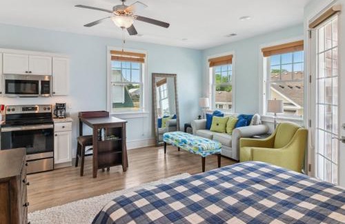 Historic Downtown Manteo Apartment | Myrtles Retreat Walk to Festival Park Downtown
