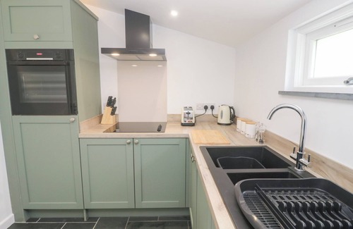 Brane House | MYS HEDRA FARM, pet friendly, with pool in St Buryan