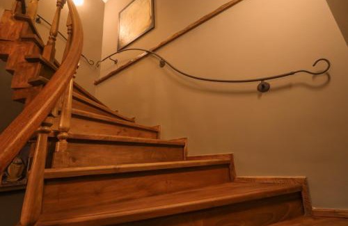 Korce House | Në Kroi