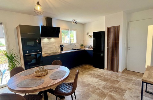 Sagries Apartment | N°2 Le Clos de l'Oliveraie - Terrace - Ground floor - 2 beds, Le Clos de l'Oliveraie Appt 2