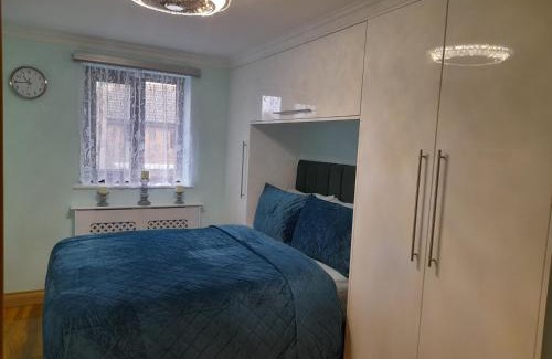 Canning Town North Villa | N&D Luxury Home in London