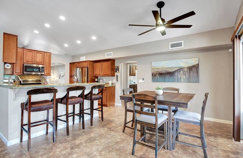 Paradise Valley Village House | N. Scottsdale Retreat W/Heated Pool & Hot Tub!
