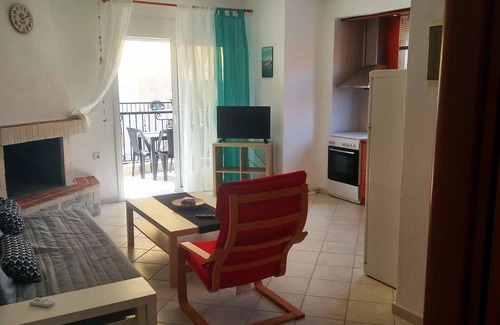 Nea Skioni Apartment | N. Skioni Roses apartment with balcony