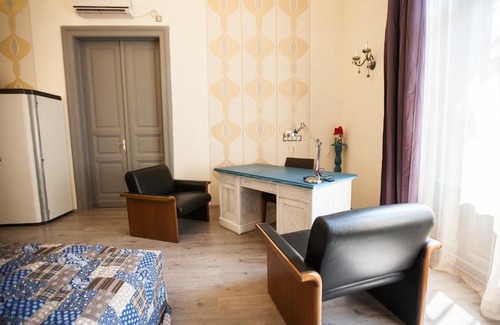Nepszinhaz negyed Apartment | N42 by Small Home Budapest