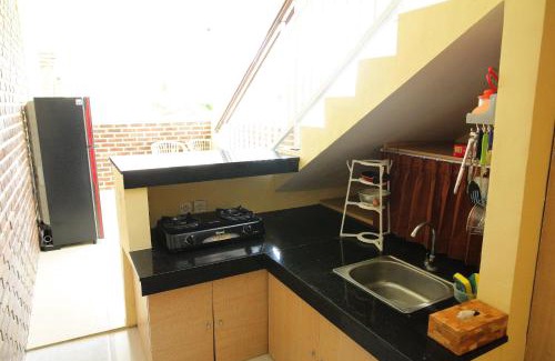 Batu Bolong House | Na-Mi Guesthouse Canggu