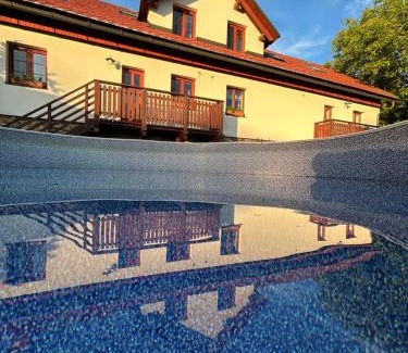 Ceske Petrovice Apartment | Na samotě u lesa