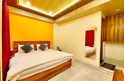Nainital Hotel | Naini Lake View Hotel Abha Stay Near Mall Road