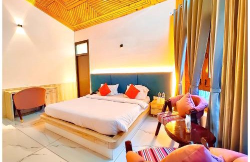 Nainital Hotel | NAINITAL HOTEL A LUXURIOUS RESORT'S PRANAV! INN - Free Parking & Wi-fi - Restaurant & Room Service - Spacious & Comfortable Rooms With Hill View Available -Near Bhowali Road - Best Hotel In Nainital