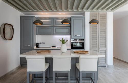 Psarou Hotel | Nammos Hotel Mykonos