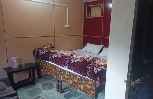 Gobind Dham Hotel | Nanda Devi Home Stay