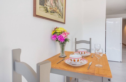 Nefyn House | Nanhoron House - One Bedroom House, Sleeps 2