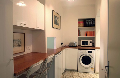 Dorsoduro Apartment | Nani Pistor apartment in Dorsoduro area San Trovaso Zattere IT027042C2BIGMERTH