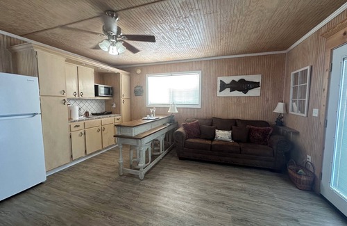 Cedar Bluff House | Nanny & Pa's Place - with Private Boat Ramp and Dock